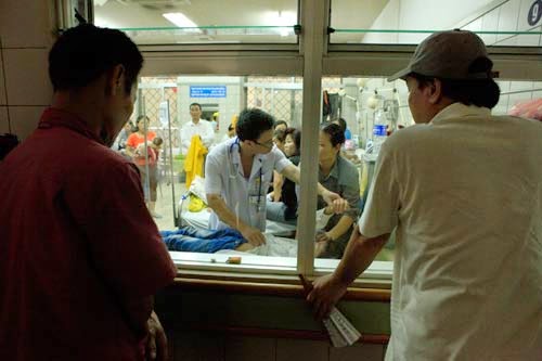 Chùm ảnh: Những đứa trẻ chống chọi với bệnh sởi - 11