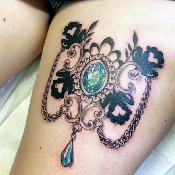 60 tatuagens de esmeralda que vão te deixar apaixonada