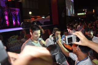 Regine Velasquez and Dingdong Dantes at Dinagyang Festival Pictures 4