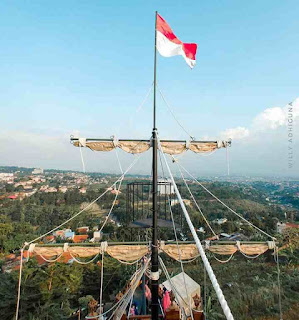 Info Lokasi & Tiket Masuk Mercusuar Cafe yang Hitsnya Kebangetan