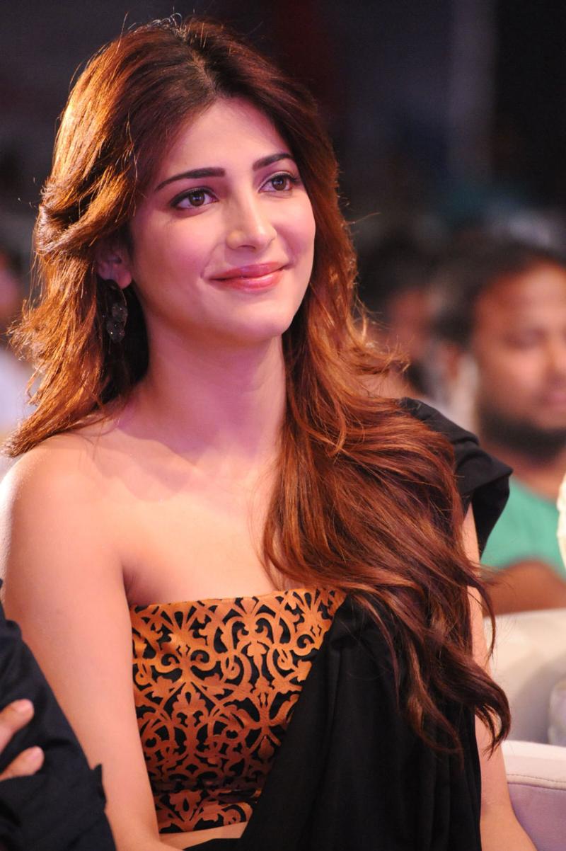 ACTRESS SHRUTI HAASAN HD PHOTOS WALLPAPERS IMAGES PICTURES | WHATSAPP GROUP LINKS