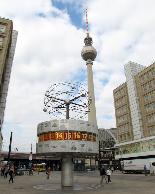 Urania-Weltzeituhr, Urania world time clock by Erich John, Fernsehturm, Television tower by Hermann Henselmann, Alexanderplatz, Berlin