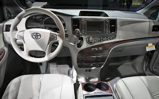 Toyota Sienna 2011