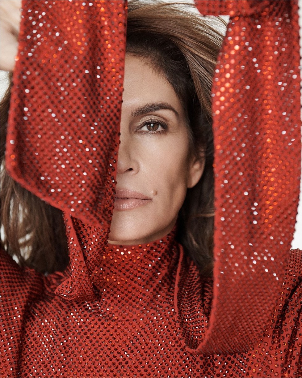 Cindy Crawford in Vogue Poland November 2022 by Paola Kudacki