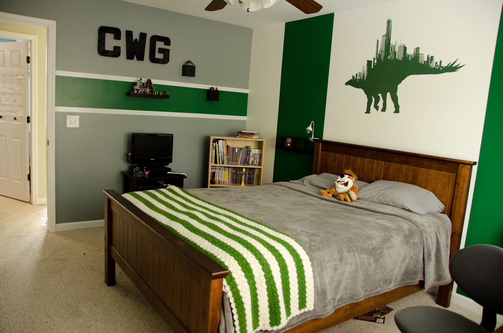 It Only Gets Better: Cameron's new green and grey bedroom