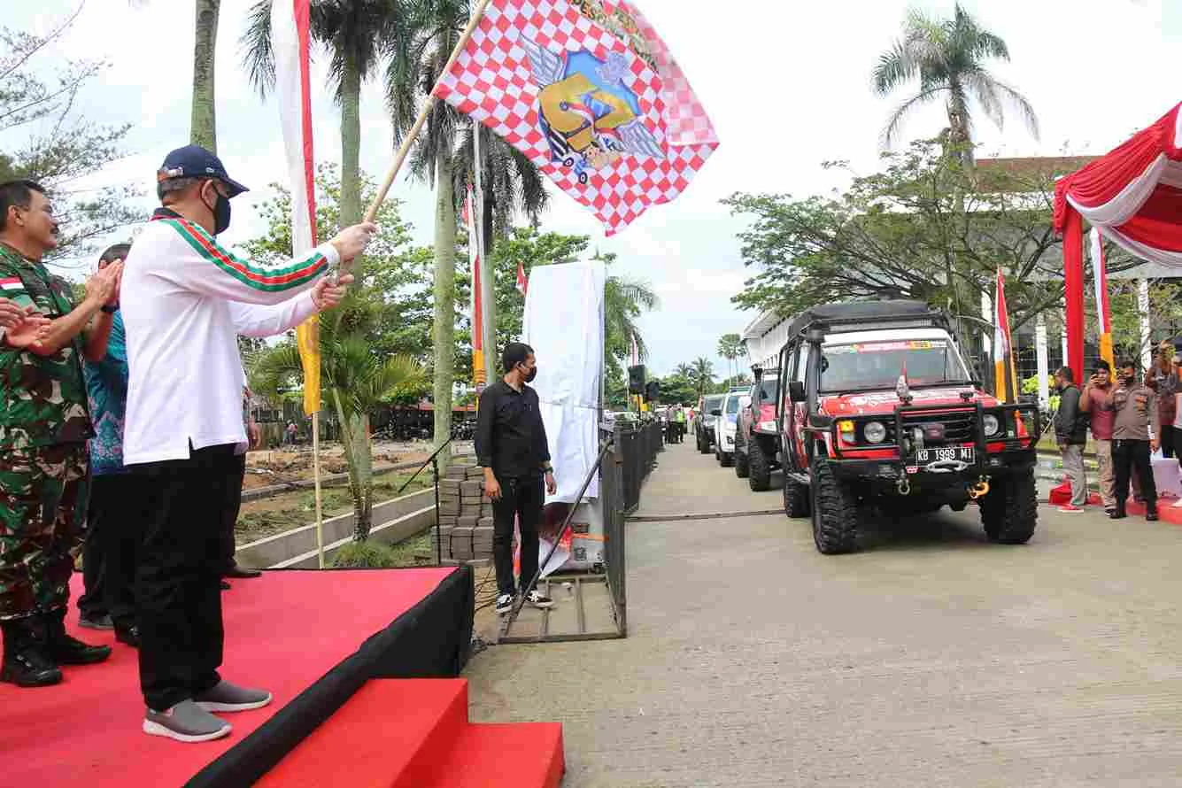 Gubernur Kalbar melepas rombongan peserta Wisata Bhakti Bhayangkara Khatulistiwa