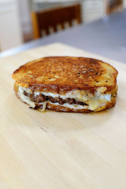 supper, but no rye bread for me! Patty Melts by Ree Drummon...saw them today and wanted one so badly! :(