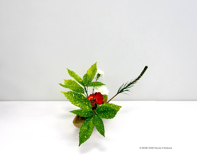 Ikebana-jiyuka-freestyle-wabisabi-escoladikebana