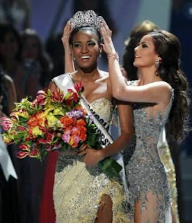 FOTO LEILA LOPES PEMENANG MISS UNIVERSE 2011