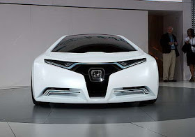 Hydrogen+car01 10 Mobil Terbaik yang Menggunakan Air Sebagai Bahan Bakar