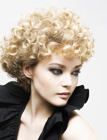 Curly Hair Cuts 2012 on Short Curly Hairstyles 2012 For Women S