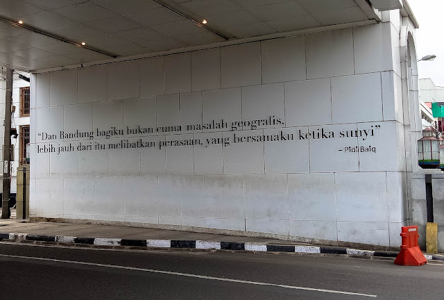 quote pidi baiq tentang bandung