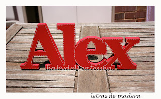 letras de madera infantiles para apoyar Alex babydelicatessen