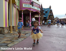 Small child at Disneyworld