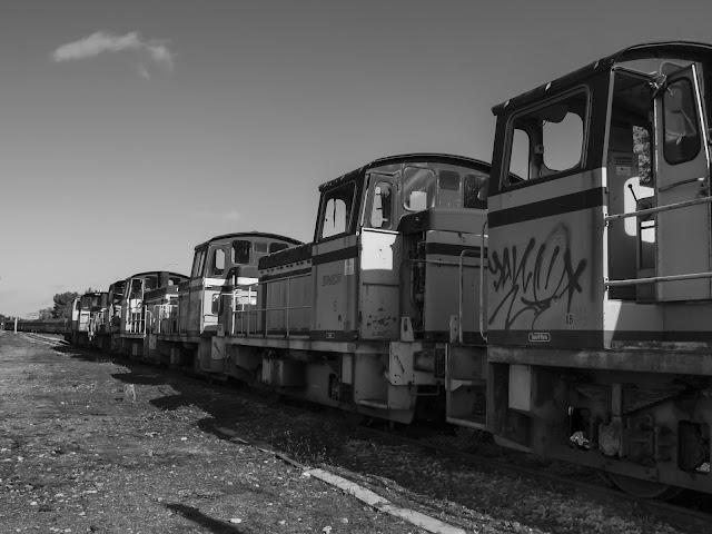 jiemve, SNCF, gare, triage, locomotive, locotracteur, Y7400, noir et blanc