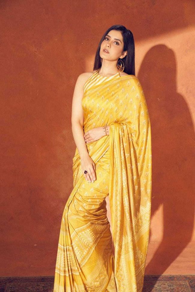 Actors Gallery: Raashi Khanna New Latest Clicks