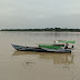 ကုလားတန်မြစ်အတွင်းက ရေယာဉ်တွေ ပစ်ခတ်ခံရလို့ ခရီးသွားတွေပိတ်မိ