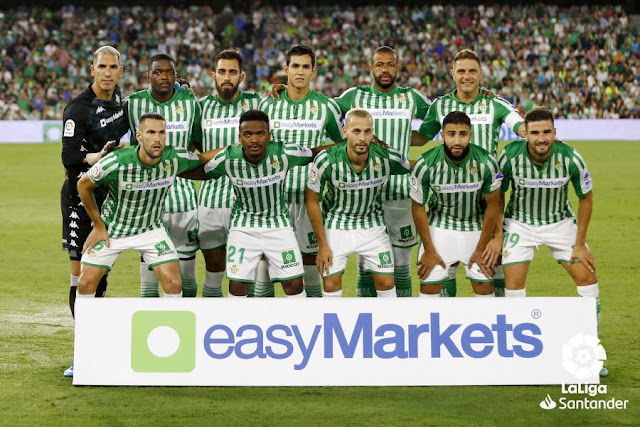 REAL BETIS BALOMPIÉ. Temporada 2019-20. Joel, William Carvalho, Borja Iglesias, Mandi, Sidnei, Joaquín. Pedraza, Kaptoum, Canales, Fekir, Barragán. REAL BETIS BALOMPIÉ 1 GETAFE C. F. 1. 15/09/2019. Campeonato de Liga de 1º División, jornada 4. Sevilla, estadio Benito Villamarín (47.884 espectadores). GOLES: 0-1: Jaime Mata, de penalti (15’). 1-1: Joaquín, de penalti (73’).