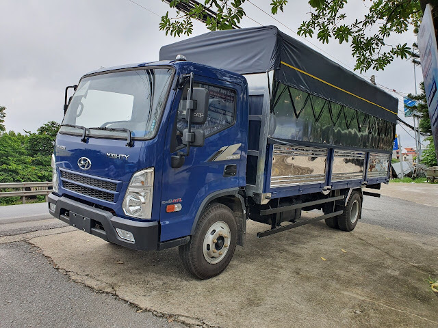 Xe tải Hyundai Mighty EX8 thùng mui bạt