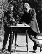 Julius Elsther et Hans Geitel