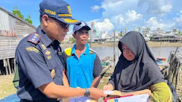 Bea dan Cukai Tembilahan Berikan Bantuan Korban Bencana Longsor Desa Tanah Merah