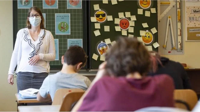 Alumnos de primer año de secundaria son acompañados con estrategias educativas