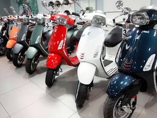 Cửa hàng Vespa Trường Chinh tưng bừng khuyến mãi nhân dịp khai trương. LH PKD Vespa Trường Chinh  0936 41 32 39