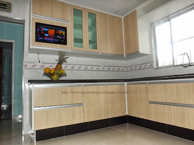 cozinha com tv embutida