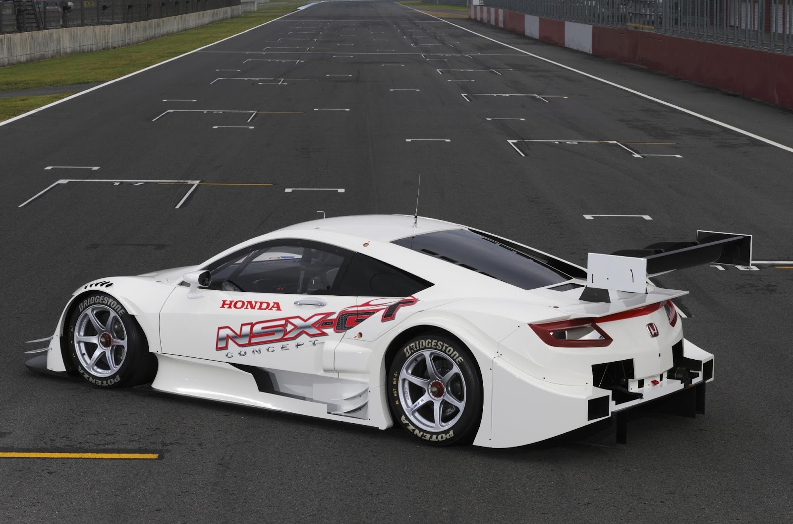 HONDAYES Honda NSX Concept GT Breaks Cover