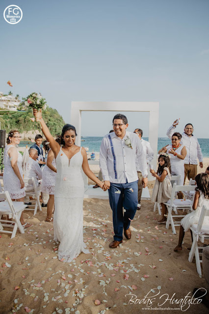 boda en playa, beach wedding, Oaxaca, México, Bodas Huatulco, Wedding Planner