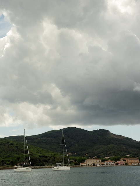 Nuvole in rada a Portoferraio