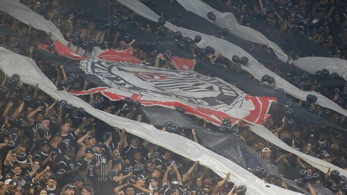 Consultoria sugere recuperação judicial ao Corinthians após balanço de 2023