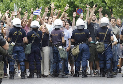 Η ΕΕ ανησυχεί για οικονομικό χάος, εξαιτίας του ελληνικού αδιεξόδου