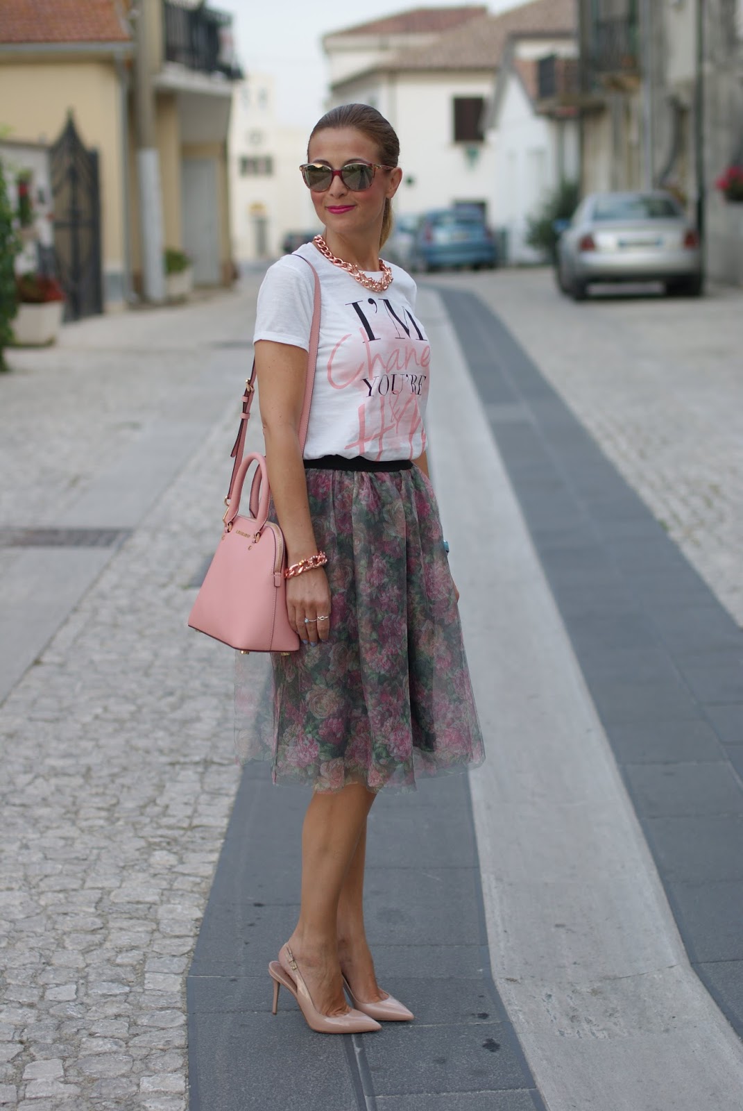 Walktrendy tulle skirt for a pink romantic outfit on Fashion and Cookies fashion blog