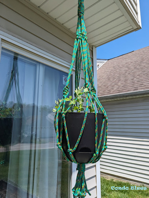 DIY outdoor plant hanger