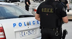 Tο περιστατικό συνέβη στην Εθνική Οδό Χανίων – Ρεθύμνου, κοντά στις Βρύσες Αποκορώνου, όπου αστυνομικοί σταματούσαν διερχόμενους οδηγούς, στ...