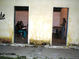 Sala de aula emprestada pelo PT - Provisoriamente - Foto: Leonardo