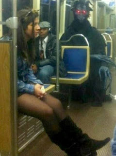 Gente rara en el metro