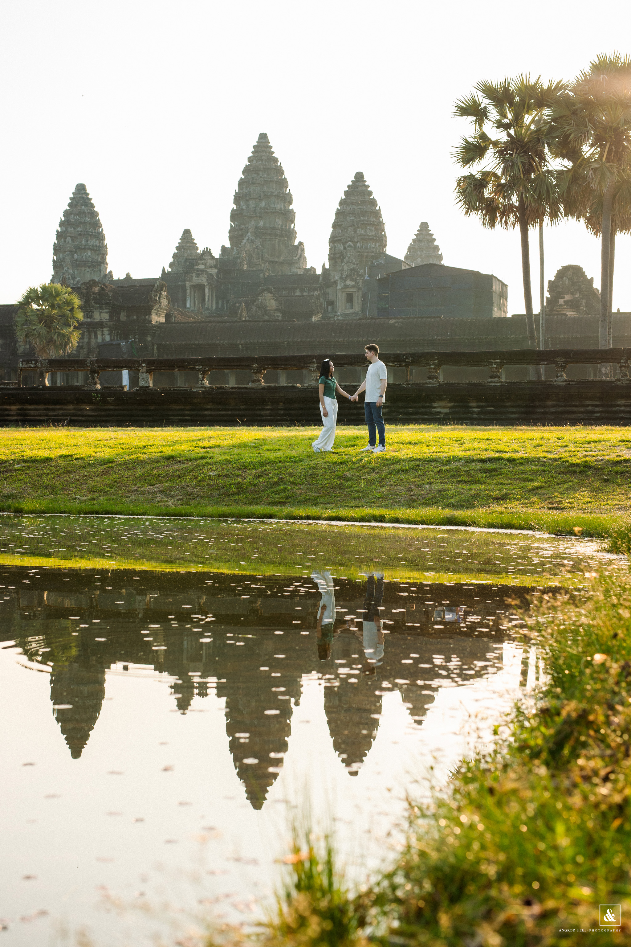 Angkor couple