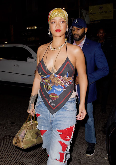 Rihanna – Beautiful Braless Boobs Night Out Style