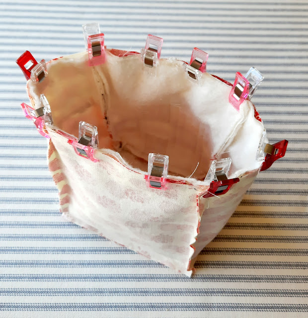 The Darling Gift Bag Tutorial by Heidi Staples of Fabric Mutt