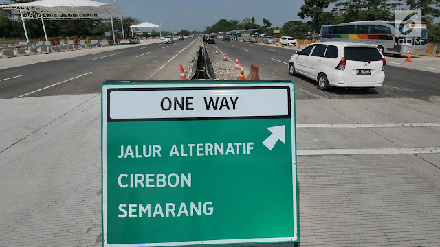 One Way Di Jalan Tol Mulai Diberlakukan, Polda Jateng Himbau Pemudik Tetap Utamakan Kesehatan dan Keselamatan