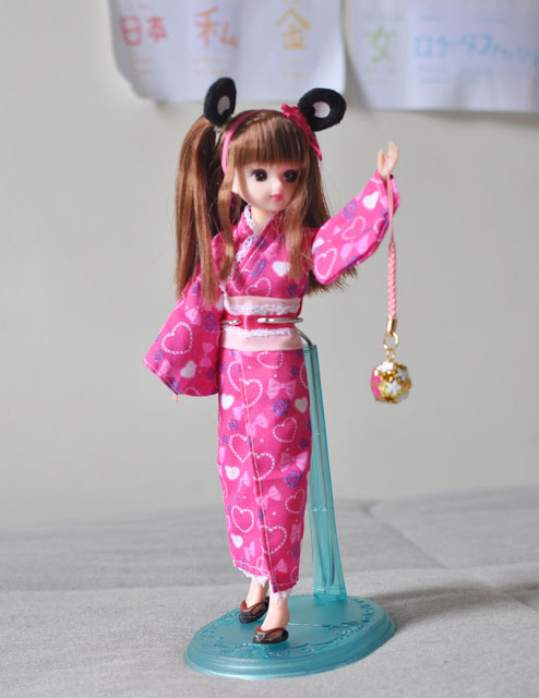 boneca Licca-chan de kimono com chaveirinho do Japão