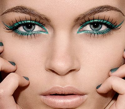 green eyeshadow for blue eyes. Ways To Bring Out Your Eye