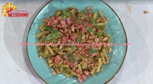 Sedanini con zucchine e gamberi ricetta Federico Fusca