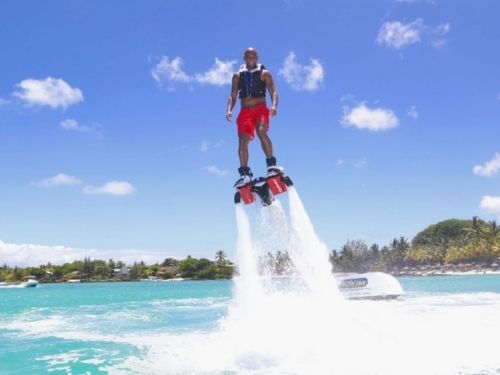 Flyboarding in Dubai - sealifedubai.com