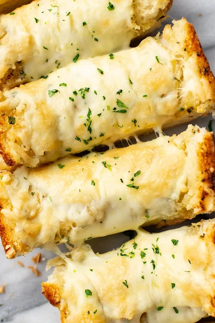 extra cheesy garlic bread