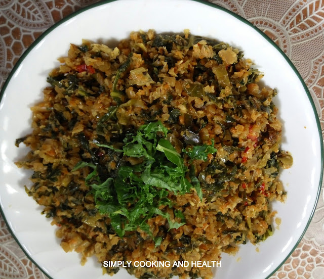 Kale stir-fry with cabbage and carrot