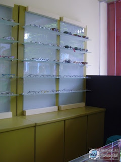 Kontraktor Interior - Display Etalase Toko Kacamata / optik / eyewear