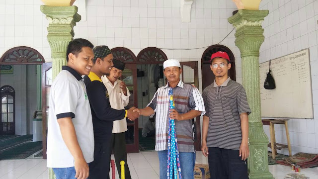 Sambut Ramadhan, PKS Medan Denai Bersih Bersih Masjid